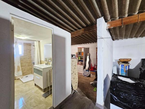 Casa independiente en Saladas, 1042