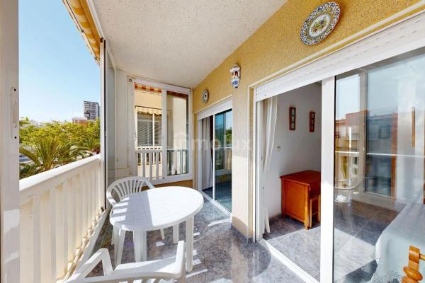 Piso en avenida Costa Blanca