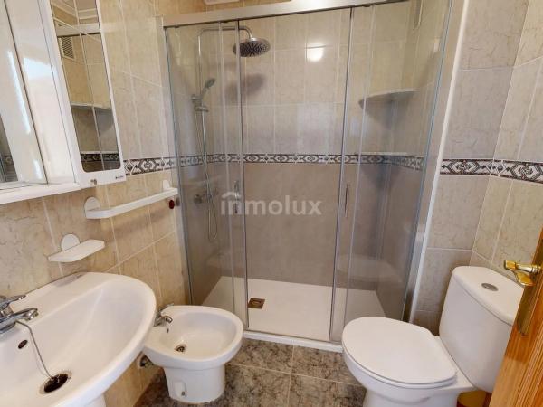 Piso en avenida Costa Blanca