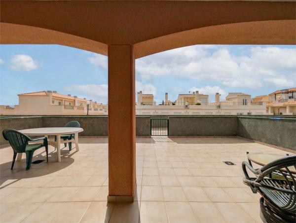 Piso en avenida del Mediterrani