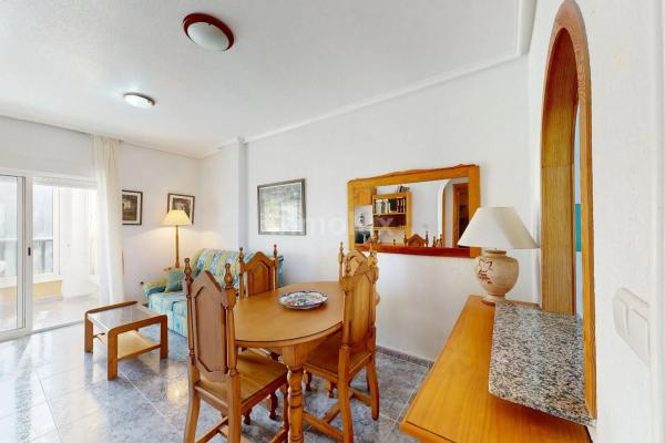 Piso en avenida Costa Blanca