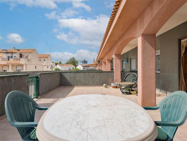 Piso en avenida del Mediterrani