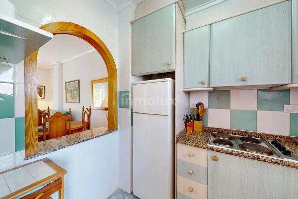 Piso en avenida Costa Blanca