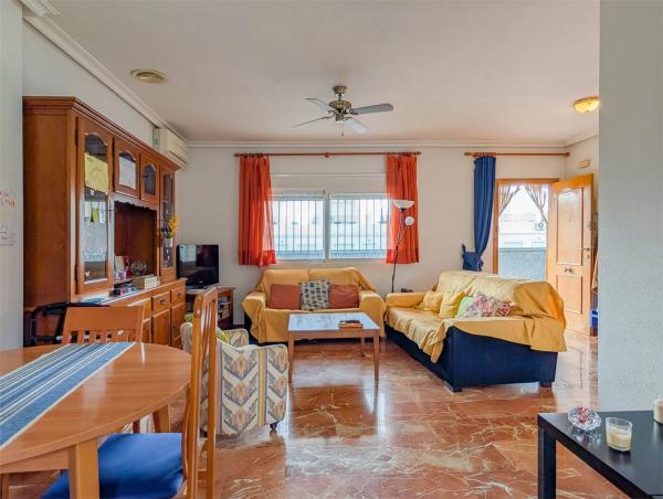 Piso en avenida del Mediterrani