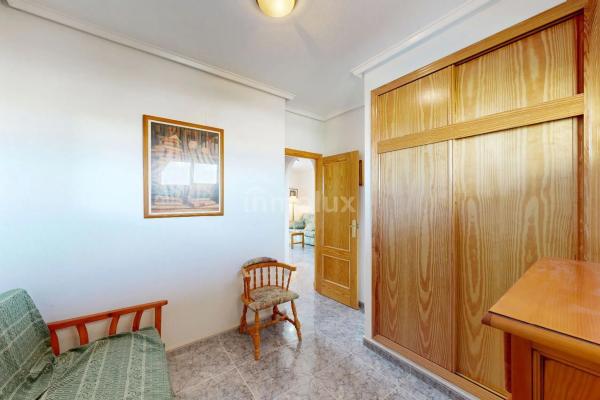 Piso en avenida Costa Blanca