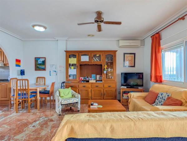 Piso en avenida del Mediterrani