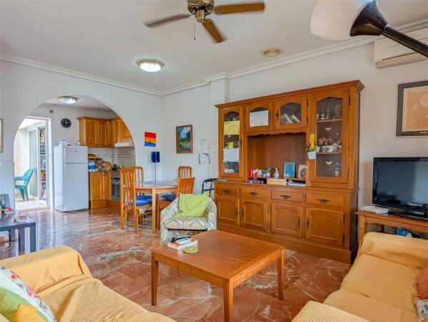 Piso en avenida del Mediterrani