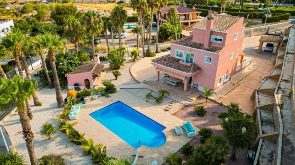 Casa independiente en calle Rafal