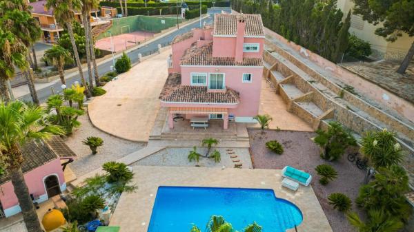 Casa independiente en calle Rafal