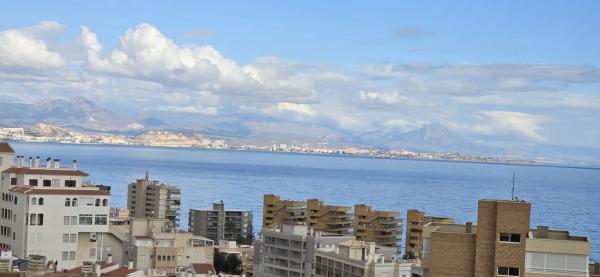 Piso en avenida Costa Blanca, 35