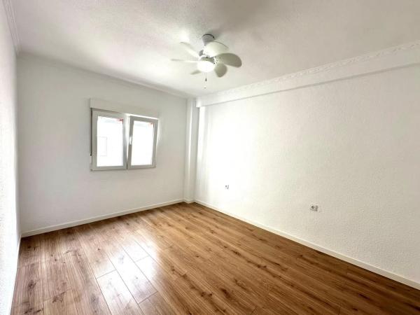 Piso en calle Aurelio Coquillat Pascual