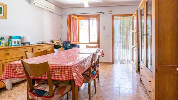 Casa independiente en avenida Vicente Blasco Ibañez