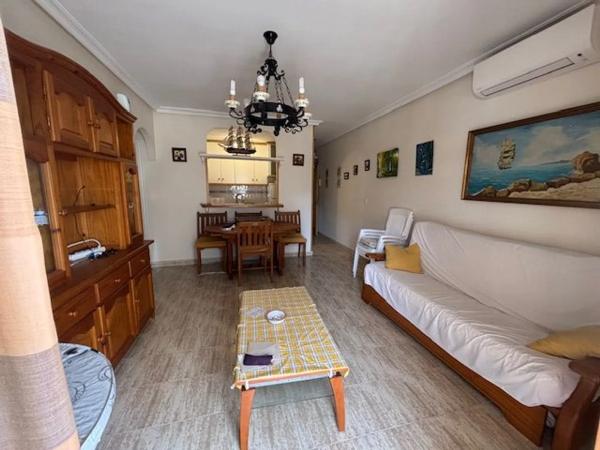 Piso en avenida Costa Blanca, 23