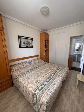 Piso en avenida Costa Blanca, 23