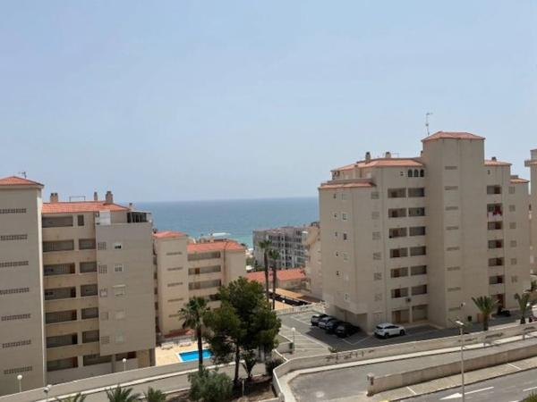 Piso en avenida Costa Blanca, 23