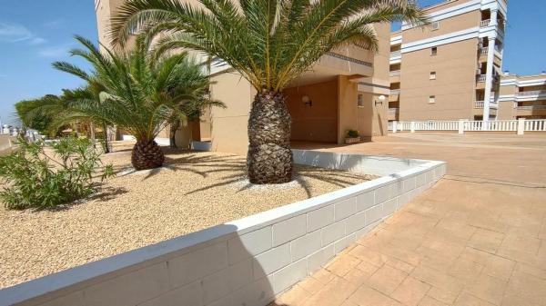 Piso en Arenales del Sol