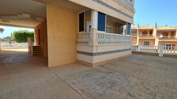 Piso en Arenales del Sol