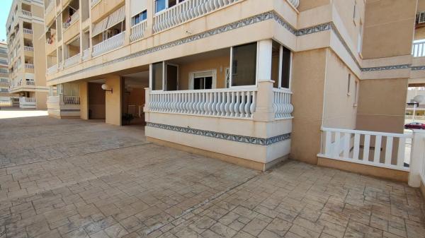 Piso en Arenales del Sol