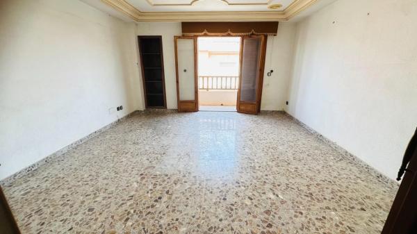 Piso en La Hoya-Daimes-El Derramador