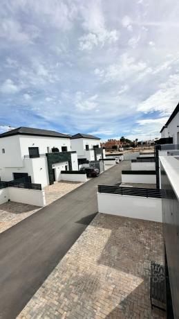 Dúplex en calle Adelaida Pérez Ojeda García