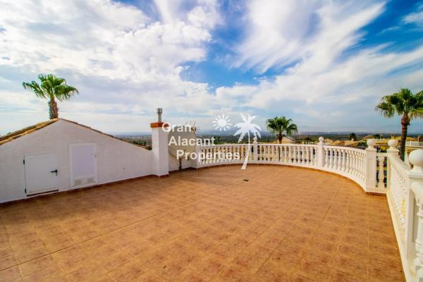 Casa independiente en calle de Holanda