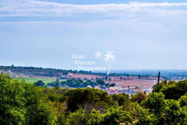 Casa independiente en calle de Holanda