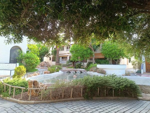 Casa independiente en avenida del Carabasí, 1