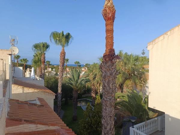 Casa independiente en avenida del Carabasí, 1