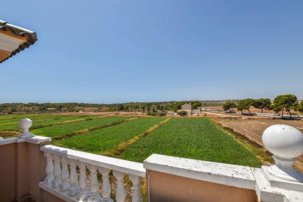 Casa independiente en avenida de Finlandia, 239