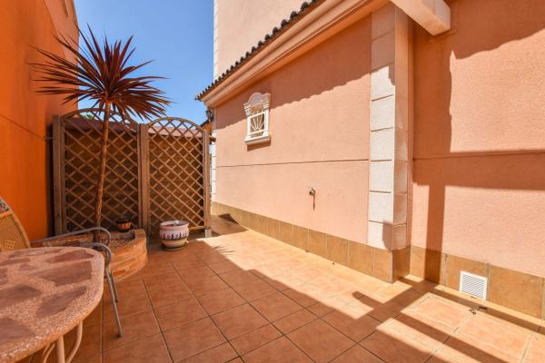 Casa independiente en avenida de Finlandia, 239