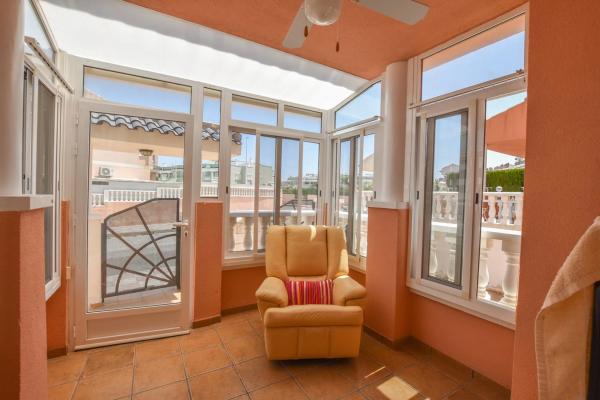 Casa independiente en avenida de Finlandia, 239