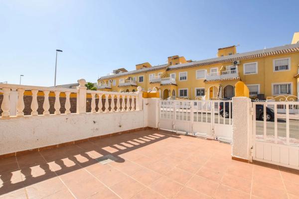 Piso en calle de Orden Jonico, 386