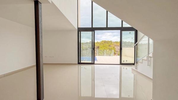 Casa independiente en calle de Holanda