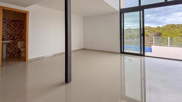 Casa independiente en calle de Holanda