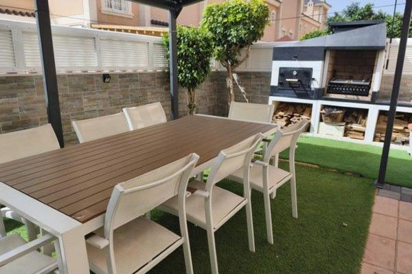 Chalet adosado en calle de Finlandia