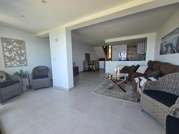 Chalet pareado en avenida D'Escandinàvia, 63