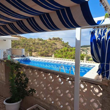 Casa independiente en pasaje Cuartel Norte