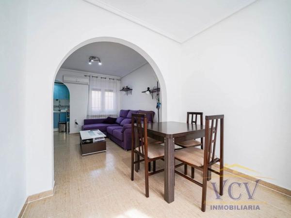 Chalet adosado en calle Rio Vinalopo