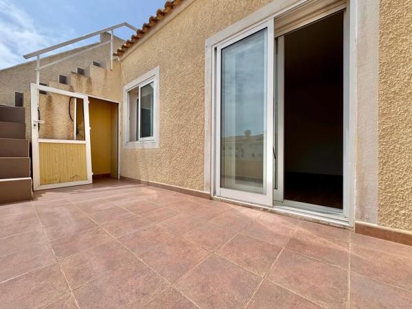 Chalet pareado en avenida D'Escandinàvia