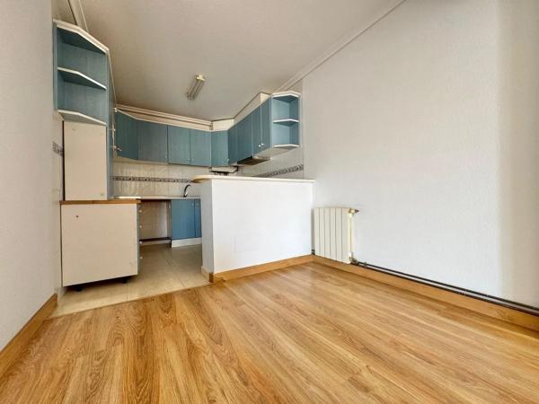 Chalet pareado en avenida D'Escandinàvia