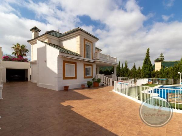 Casa independiente en calle Isla de Formentera