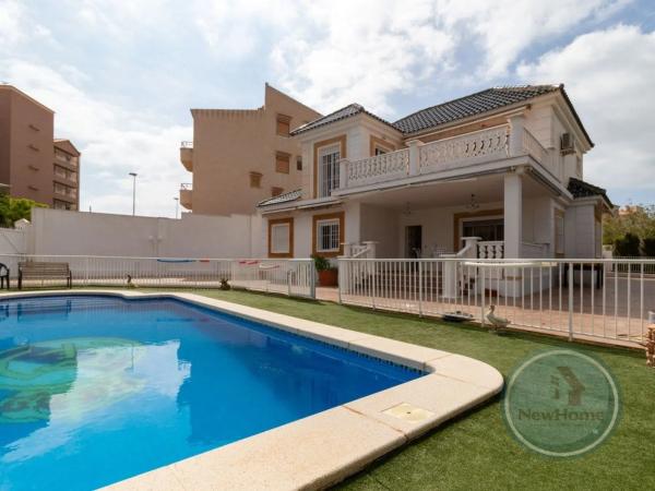 Casa independiente en calle Isla de Formentera