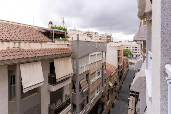 Piso en calle Hernán Cortés