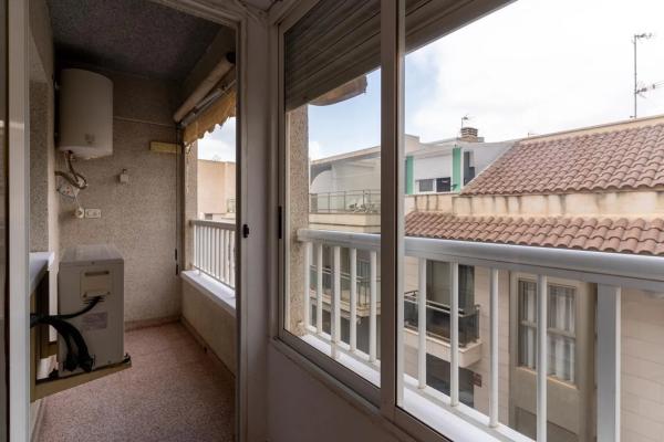 Piso en calle Hernán Cortés