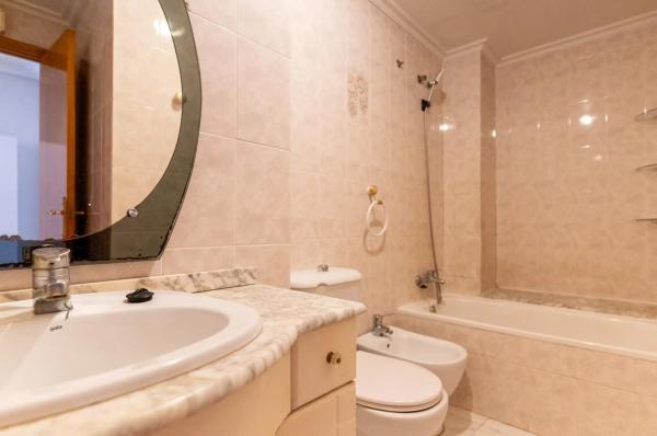 Piso en calle Hernán Cortés