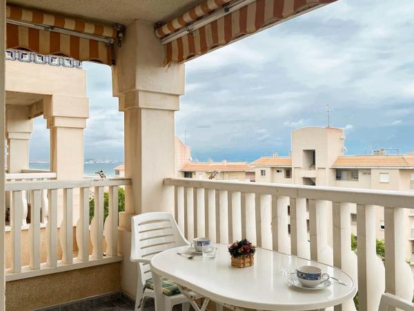 Piso en avenida Costa Blanca, 6