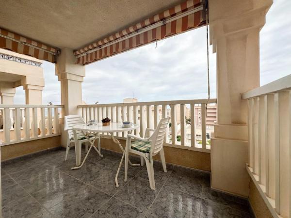 Piso en avenida Costa Blanca, 6