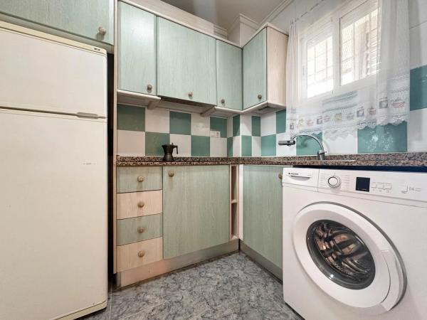 Piso en avenida Costa Blanca, 6