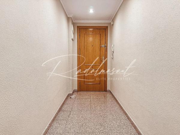 Piso en calle de les Adelfes, 2