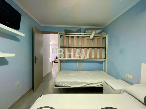 Chalet adosado en calle Pinoso